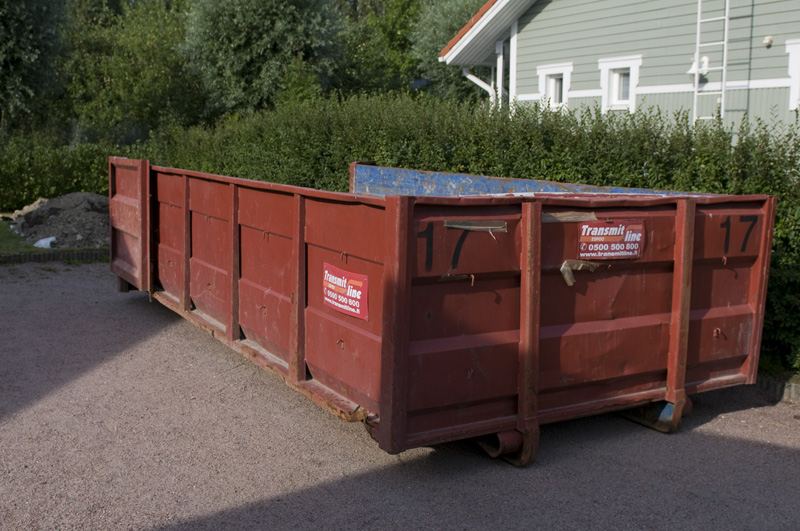 Terassi 14.jpg - Espoon ktk toimitti lavan kuten oli sovittu.